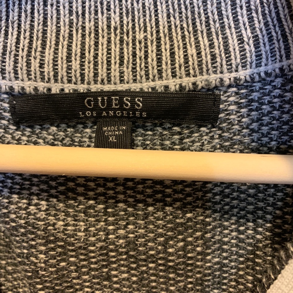 Guess Sweater - Picture 7 of 9